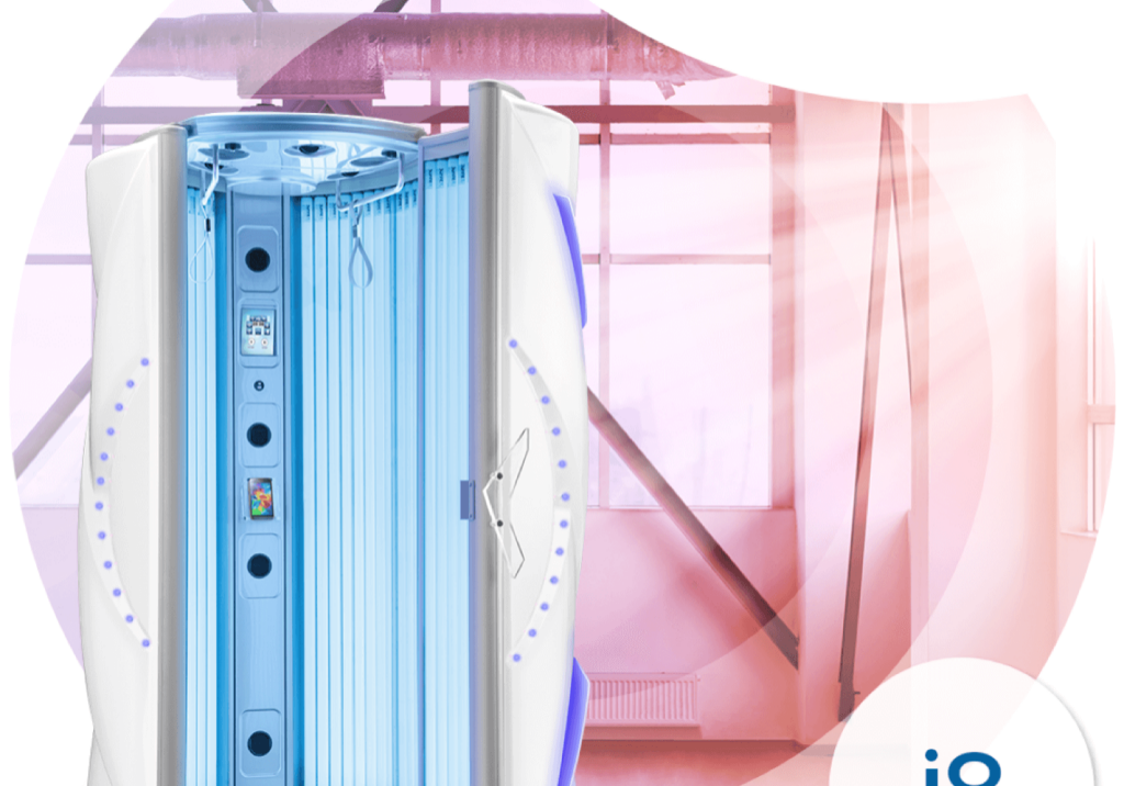 2020_Ultrasun_i8_sunbed_DWM_with_open_door_view_in_studio